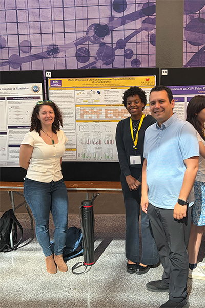 students with research poster